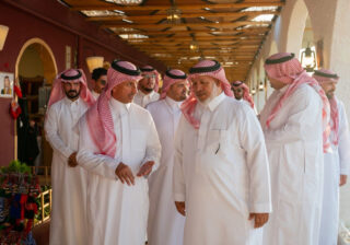 بعد قضاء إجازته العائلية بين "شورى" و"أدرينا" بالبحر الأحمر وزير السياحة يزور الطائف.. وجولات ميدانية تواكب برنامج الصيف