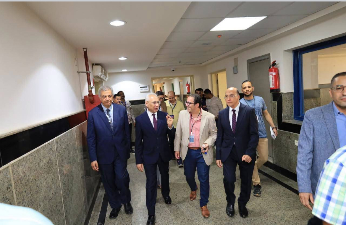 رئيس جامعة المنيا يفتتح السكن الفندقي للأطباء بالمدينة الطبية بطاقة ٨٤ سرير