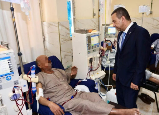 جولة مفاجئة تكشف أوجه القصور.. محافظ المنوفية يحيل مسؤولين للتحقيق ويوجه باستجابات عاجلة لمرضى الغسيل الكلوي