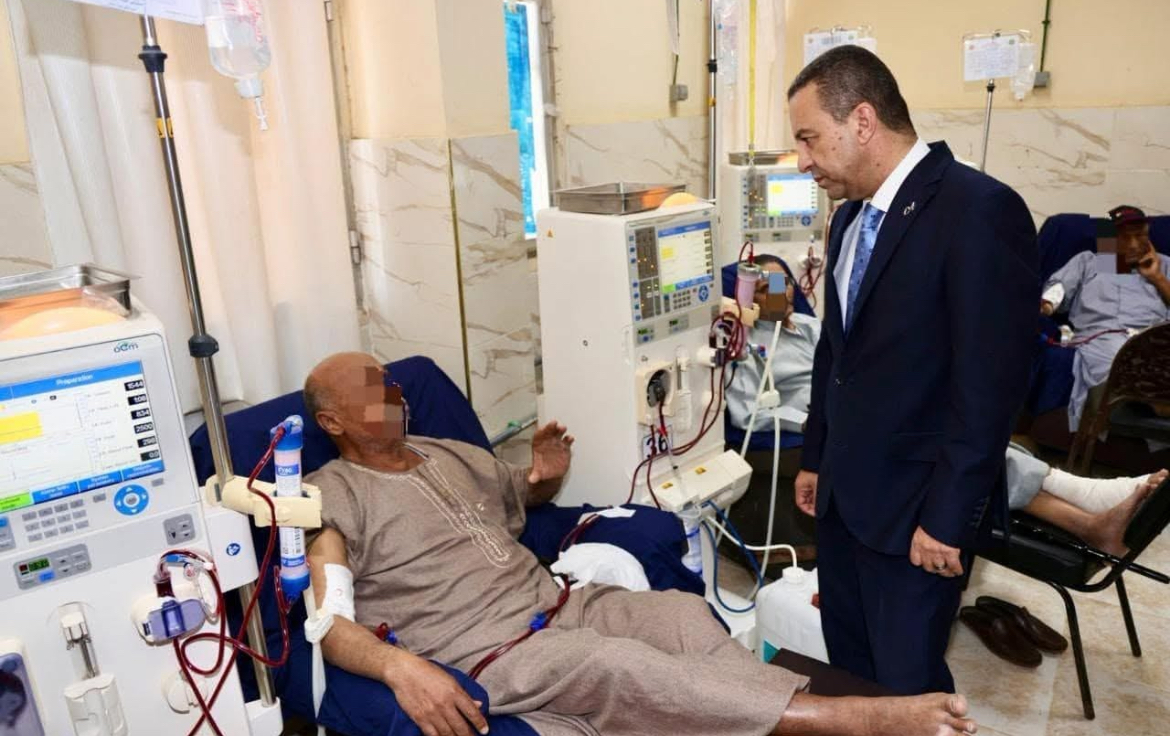 جولة مفاجئة تكشف أوجه القصور.. محافظ المنوفية يحيل مسؤولين للتحقيق ويوجه باستجابات عاجلة لمرضى الغسيل الكلوي