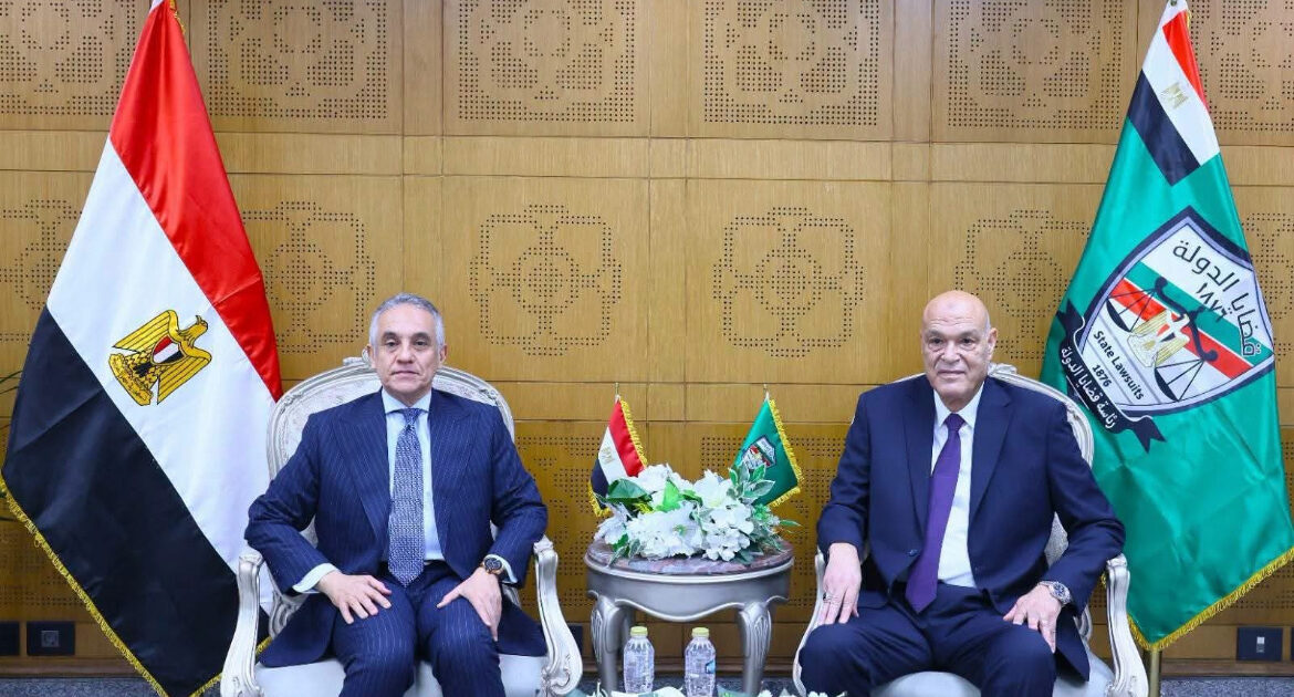 وزير العدل يزور هيئة قضايا الدولة لتهنئة رئيسها الجديد ويؤكد دعم تطوير منظومة العدالة