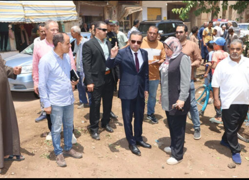 محافظ المنوفية يتابع ميدانيًا مبادرة «يوم في قريتنا» بشمنديل ويؤكد استمرارها للارتقاء بالخدمات