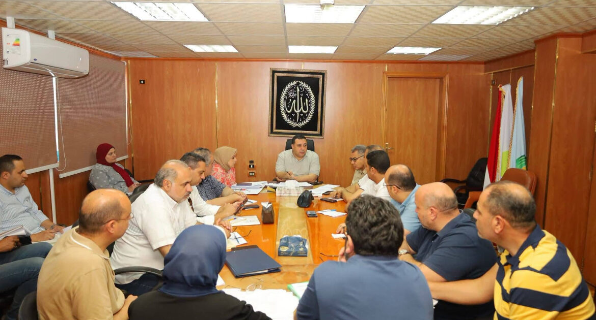 بتوجيهات محافظ البحيرة.. «التراس» يدفع بلجان فنية إلى إدكو لدراسة المناطق الساخنة ووضع حلول عاجلة ومستدامة لتحسين ضغوط مياه الشرب