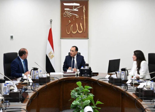 رئيس الوزراء يُتابع ملف تشغيل وصيانة محطات معالجة الصرف الصحى