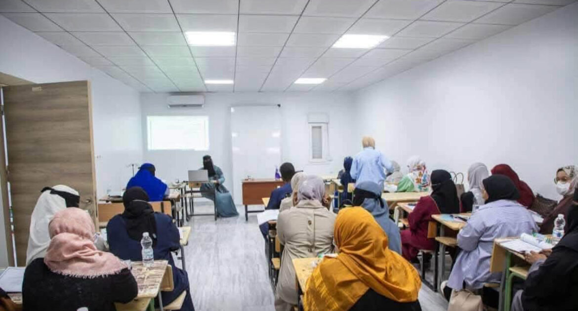 استكمل سلسلة من دورات التدريبية لرفع كفاءة العناصر الطبية المساعدة