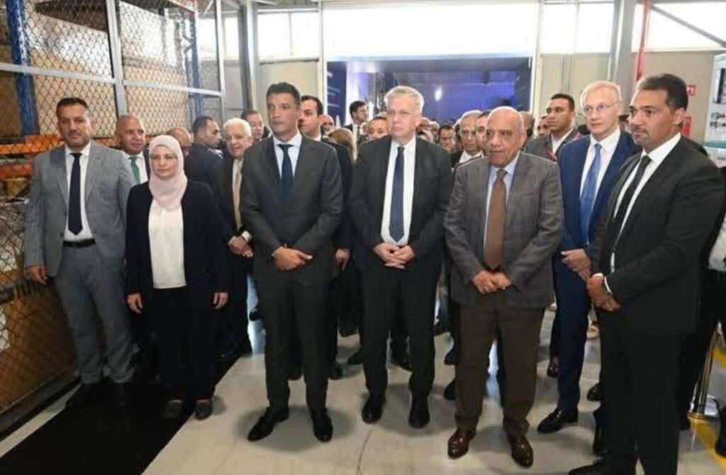 وزير الصناعة يشارك بفعاليات افتتاح أول مصنع متكامل لشركة سيمنس في مصر لإنتاج لوحات ومكونات شبكات توزيع الكهرباء