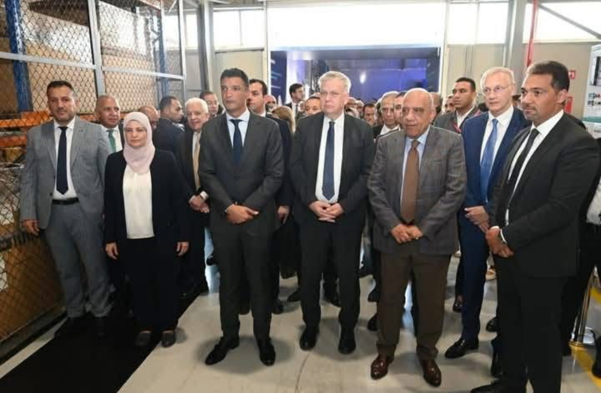 وزير الصناعة يشارك بفعاليات افتتاح أول مصنع متكامل لشركة سيمنس في مصر لإنتاج لوحات ومكونات شبكات توزيع الكهرباء