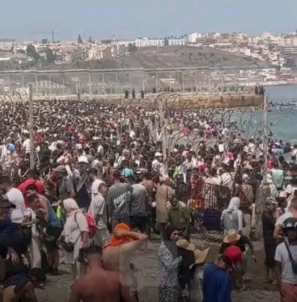 الإعلامى الدكتور مجدي كامل الهواري يكتب : الهروب إلى المجهول... لماذا يلقي الآلاف بأنفسهم في البحر من المغرب إلى إسبانيا؟ وهل أصبحت أوروبا الحلم الأخير؟