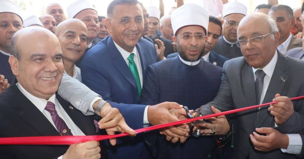 افتتح الدكتور المهندس حسام عبد الفتاح محافظ القليوبية والأستاذ الدكتور أسامة الأزهري وزير الأوقاف مجمع الرحمة الإسلامي بقرية الحصة