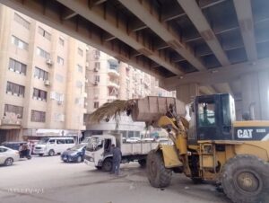 محافظ الجيزة يجرى جولة ميدانية لمتابعة مستوى النظافة وحالة الطرق بالعجوزة وبولاق الدكرور والهرم وكرداسة 