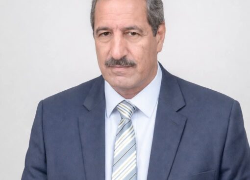 من يفتح أبواب الشاشات لمن لا يستحقون