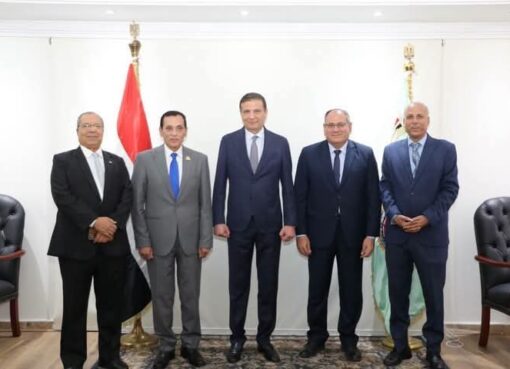 وزير الزراعة يشهد توقيع اتفاق بين "الريف المصري الجديد" و"مركز البحوث الزراعية" للتوسع في إنتاج هجن الطماطم