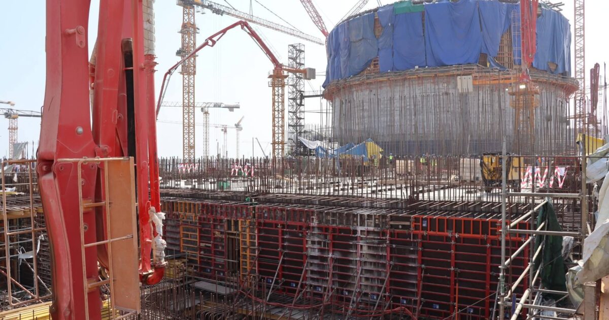 الاعلان عن إنجاز جديد بإكتمال أعمال الصبة الخرسانية لمبنى التحكم للوحدة النووية الأولى (UCB) بالمحطة النووية بالضبعة