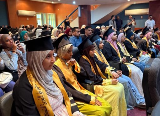 السويس "تحتفل بأوائل الشهادات الابتدائية والاعدادية والثانوية للتعليم الأزهرى" بمجمع إعلام السويس