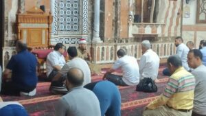 الأوقاف تواصل فعاليات برنامج «المساجد المحورية» بـ3588 مسجدًا وتناقش الإحسان إلى المحتاجين بين صدق العبودية وجمال السلوك