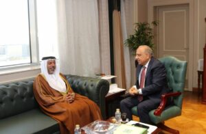 إستقبال وزير الكهرباء والطاقة المتجددة لسفير دولة الإمارات العربية المتحدة بالقاهرة لبحث سبل دعم وتعزيز التعاون والشراكة والاستثمار
