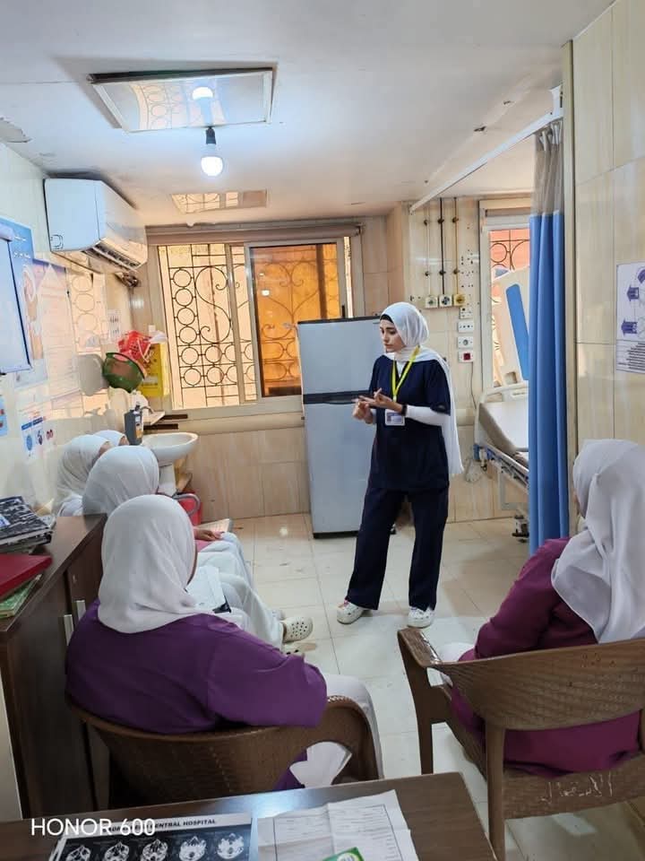 تدريب عملي لتمريض الاستقبال والطوارئ على معايير مكافحة العدوى بمستشفى البدرشين المركزي بالجيزة