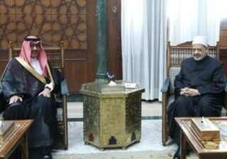 شيخ الأزهر يشيد بجهود خادم الحرمين وسمو ولي العهد في خدمة قضايا الأمتين العربية والإسلامية