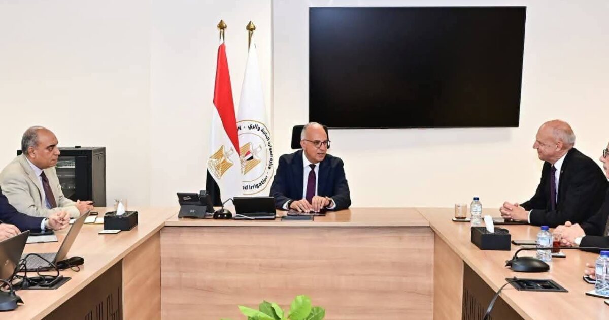 الدكتور سويلم يبحث مع شركة «إكسبوتك الدولية» تعزيز التكامل بين أسبوع القاهرة التاسع للمياه ومعرض ومؤتمر IWWI 2026 بالقاهرة