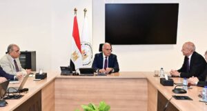 الدكتور سويلم يبحث مع شركة «إكسبوتك الدولية» تعزيز التكامل بين أسبوع القاهرة التاسع للمياه ومعرض ومؤتمر IWWI 2026 بالقاهرة