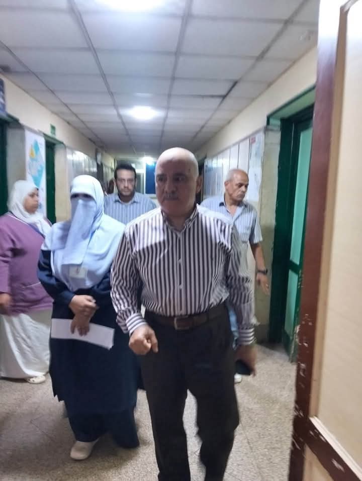 مرور مسائي ميداني مفاجئ لوكيل وزارة الصحة بالجيزة بمستشفى أوسيم المركزي وتوجيهات فورية لرفع كفاءة الطوارئ 