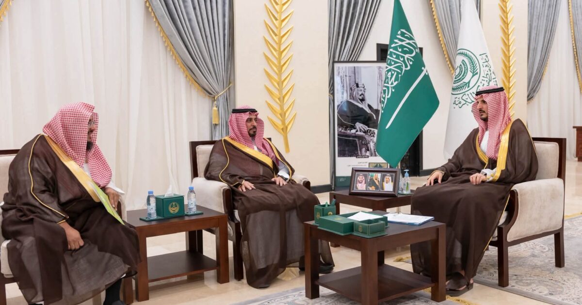 محافظ الطائف يستقبل رئيس وأعضاء جمعية البر الخيرية