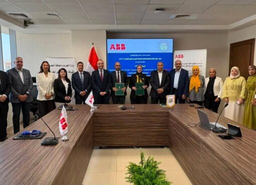 نقل الكهرباء توقع عقدين مع ABB لتوريد 12 موزع جهد 11 كيلوفولت لتعزيز كفاءة الشبكة القومية