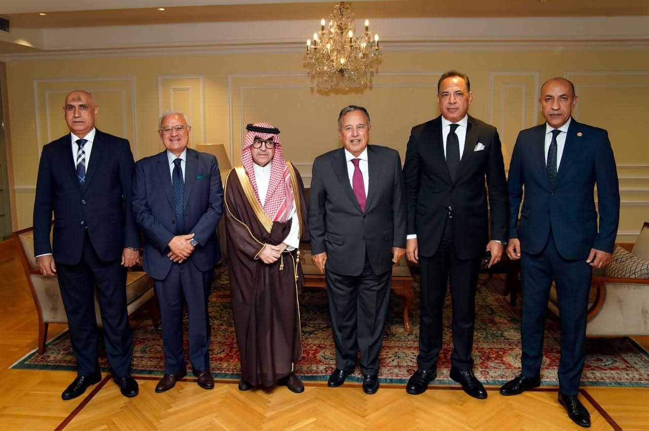 الامين العام لجامعة الدول العربية يستقبل رئيس المنظمة العربية للسياحة والوفد المرافق له بمقر الجامعة العربية بالقاهرة