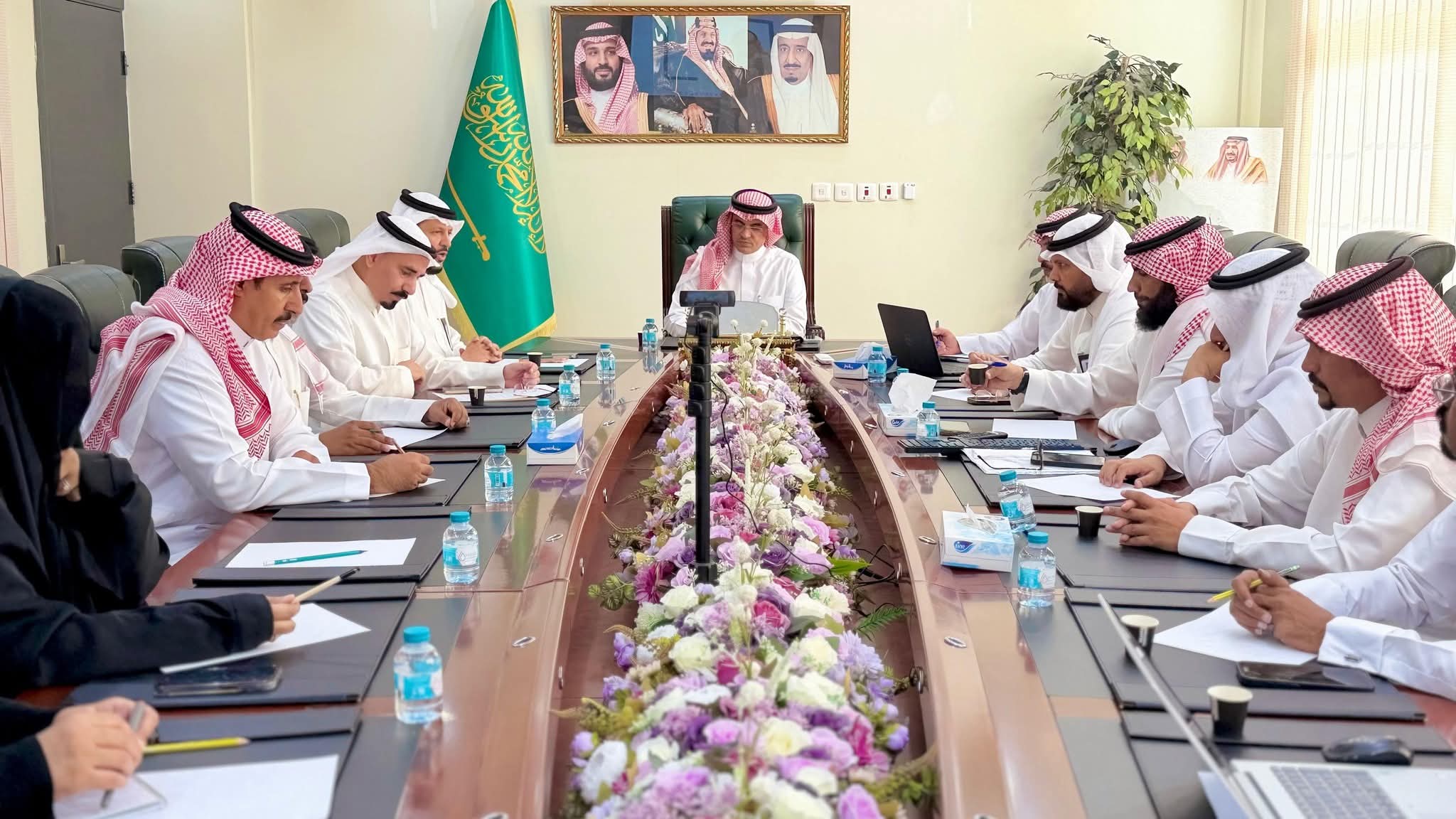 تعليم الطائف يناقش نموذج «المدارس المتكاملة» لتعزيز جودة التعليم وقيادة التحسين المدرسي