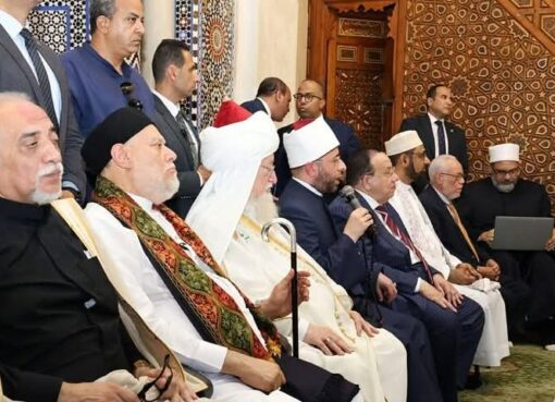 وزير الأوقاف ونقيب السادة الأشراف وشيخ مشايخ الطرق الصوفية يشهدون ختم «صحيح البخاري» و«الشمائل المحمدية للترمذي» بمسجد سيدنا الحسين رضي الله عنه