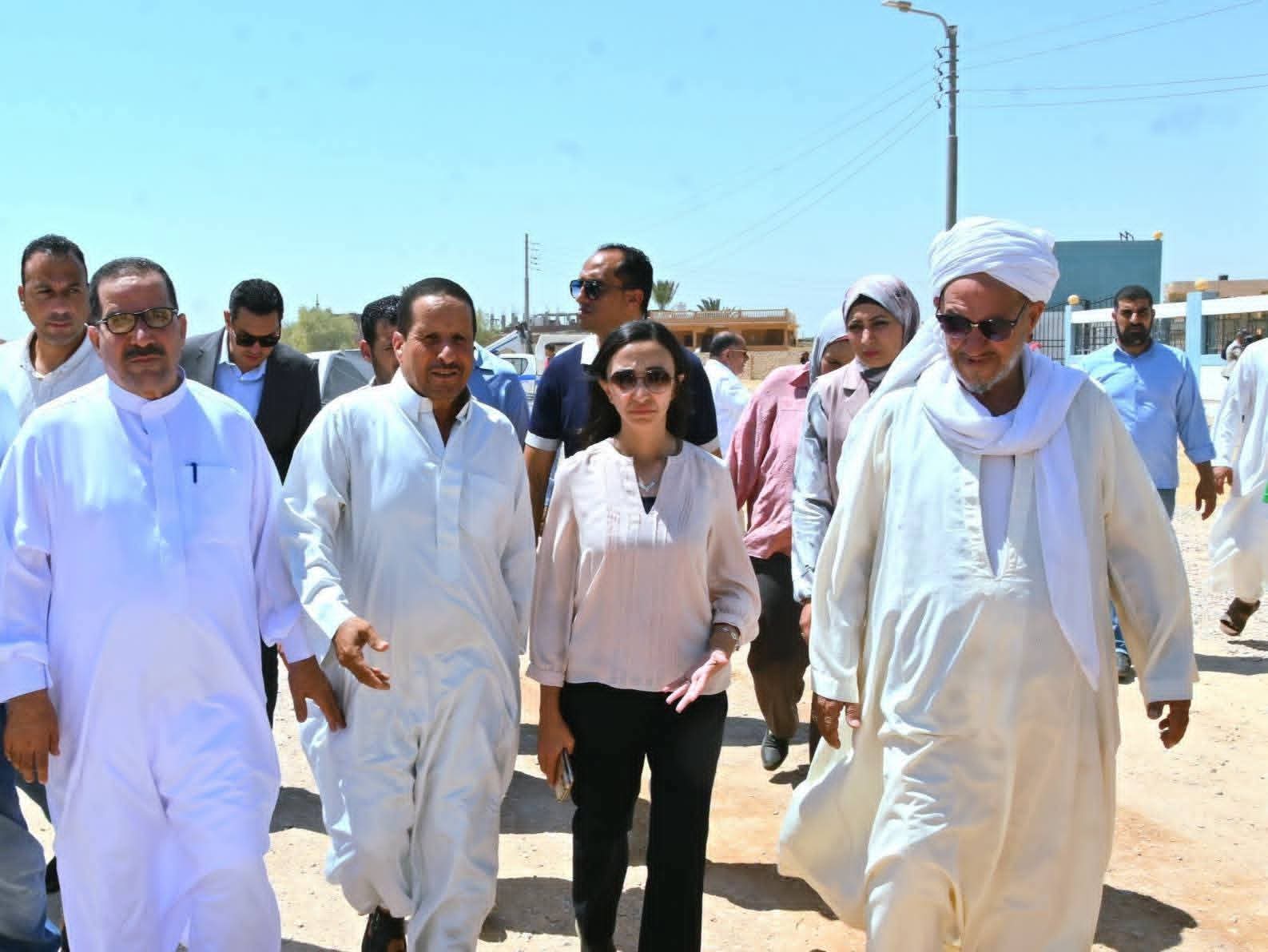 محافظه البحيره:وتتابع سوق اليوم الواحد بالقرية لتوفير السلع الغذائية بالأسعار المخفضة وتخفيف الأعباء
