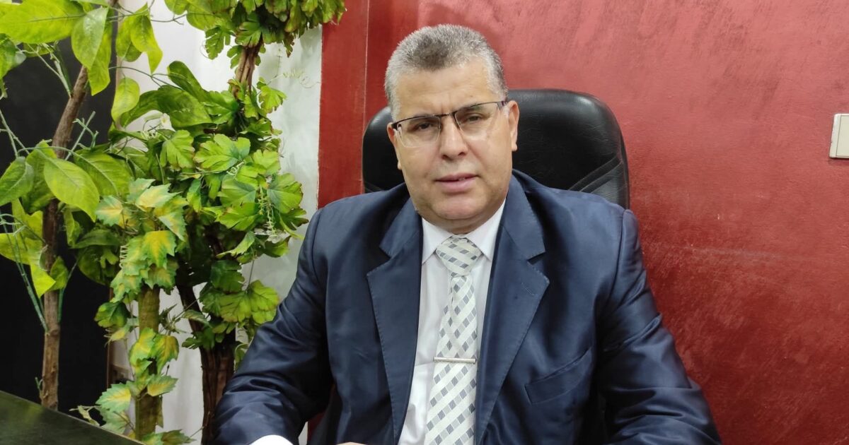 الأسرة الهادئة الراضية