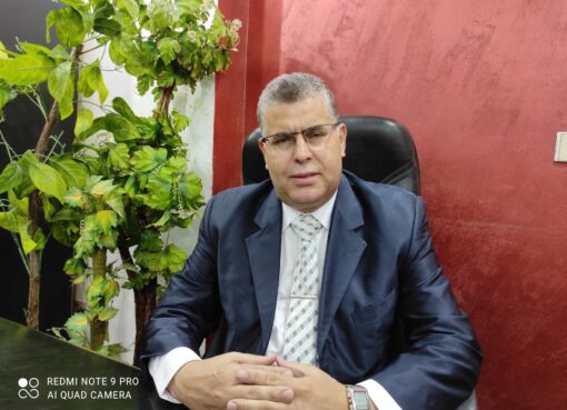 الأسرة الهادئة الراضية