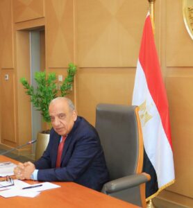 إجتماع وزير الكهرباء والطاقة المتجددة برؤساء شركات التوزيع ومسئولى القطاعات التجارية على مستوى الجمهورية لتنفيذ توجيهات فخامة الرئيس 