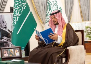 الأمير فواز بن سلطان يستقبل مدير المركز الوطني للأرصاد بالطائف