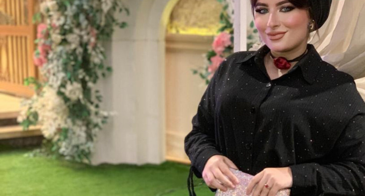 ثوب يحكي صاحبه