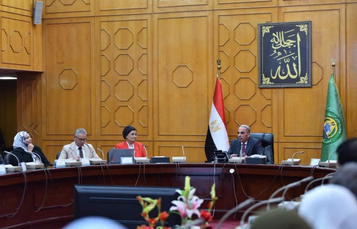 نائب وزير الصحة تتابع تنفيذ الاستراتيجية الوطنية للسكان بالإسماعيلية وتؤكد أهمية الاستثمار فى الشباب والارتقاء بصحة الأم والطفل