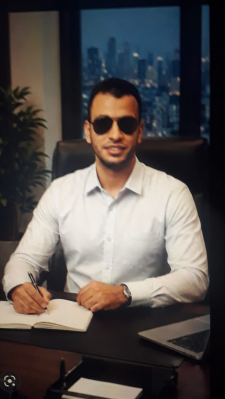 أنا تعبت. تعبنا كلنا واحنا بنفتح التليفون كل صبح نلاقي بلد جديدة بتولع. مش خبر في الجورنال، ده بيت بيتهد على دماغ ناس نايمة. ده