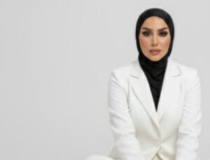أريد أن أصبح مثلها… حين يفقد الجمال هويته