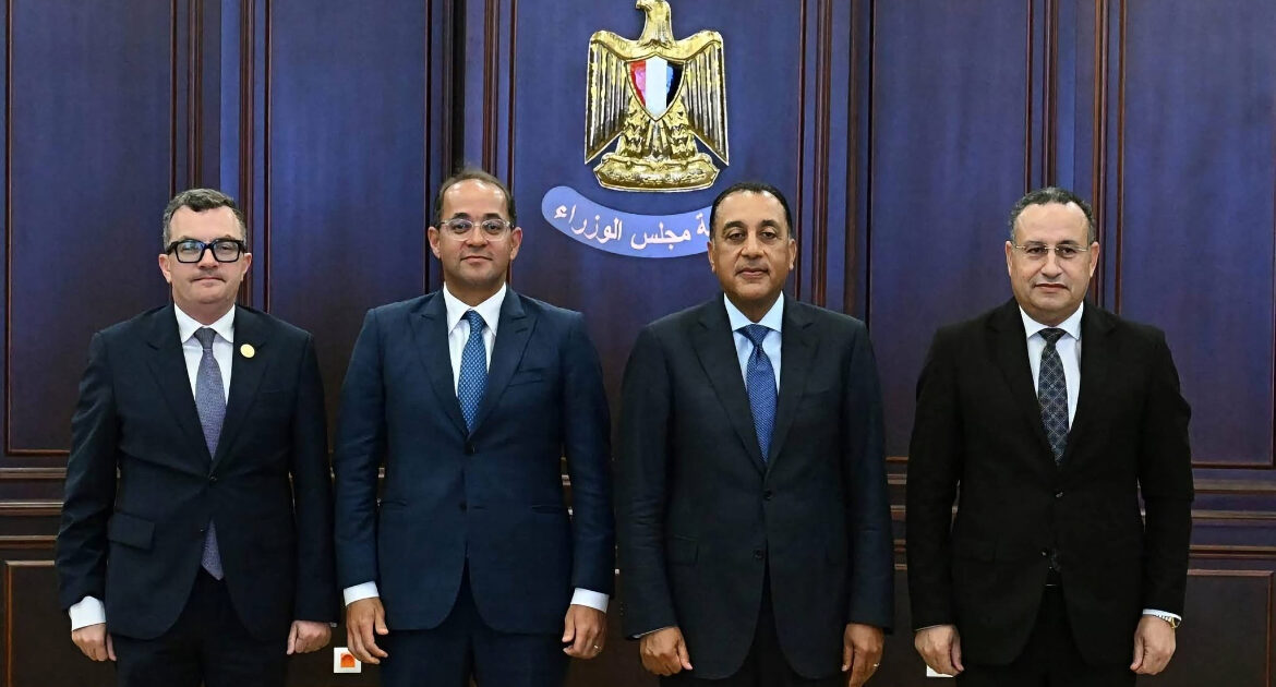 رئيس الوزراء يشهد توقيع بروتوكول تعاون لبدء تطبيق نموذج الجامعات الرائدة عالميًا TIER1 في مصر