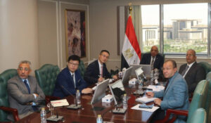 متابعة وزير الكهرباء والطاقة المتجددة مع شركة هواوى الصينية مستجدات مشروع التصنيع المحلى لبطاريات تخزين الطاقة وإقامة عدد من المحطات