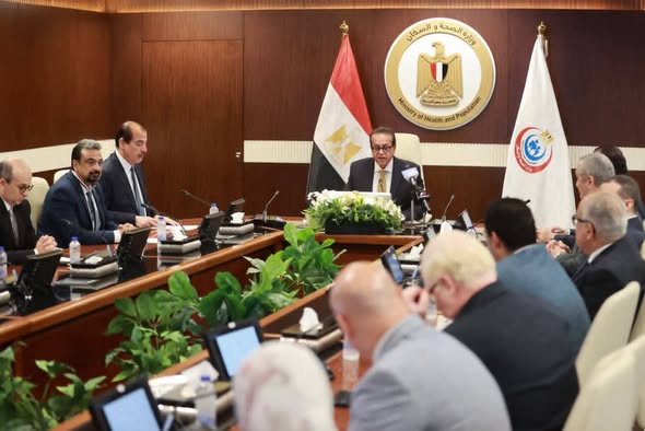 وزير الصحة يشهد