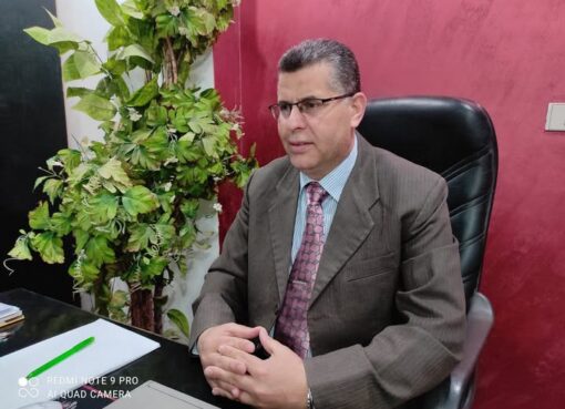 صاحب كتابة الدرج