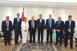 وزير الزراعة يلتقي وفدًا علميا ألمانيًا من جامعة ميونيخ لبحث تطوير أنظمة الإنتاج الحديثة والزراعة العمودية للقمح