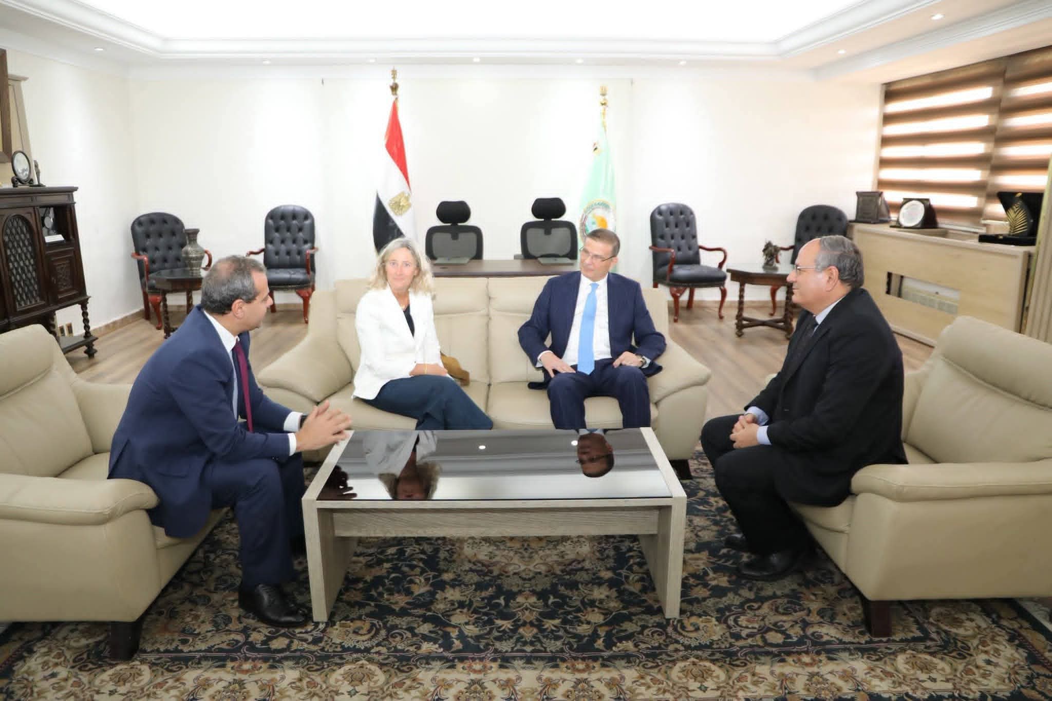 وزير الزراعة يتابع مع "الوكالة الإيطالية" مستجدات المشروعات المشتركة وتقدم مشروع "EU-KAFI"