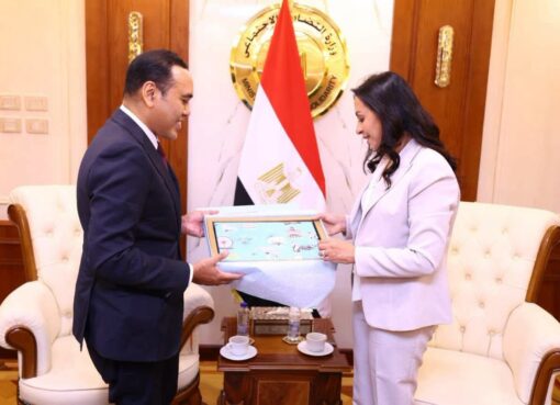 وزيرة التضامن الاجتماعي تستقبل وزير الدولة السنغافوري للشئون الخارجية والداخلية