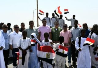 وزير الشباب والرياضة، ومحافظ البحر الأحمر يتفقدا منطقة أدلديب ويستمعا إلى مطالب الأهالي لتطوير الخدمات