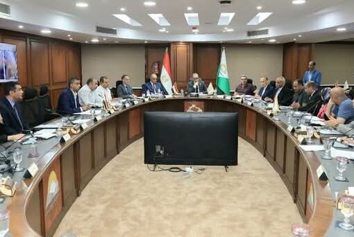محافظ الجيزة يبحث مطالب وشكاوى المواطنين و يُسلّم عقود عمل لعدد من ذوي الهمم بالتعاون مع مديرية العمل