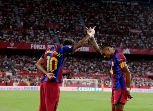 برشلونة يتصدر ورافينيا الهداف