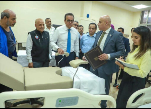وزير الصحة يتفقد مخازن التموين الطبي للاطمئنان على المخزون الاستراتيجي من المستلزمات الطبية